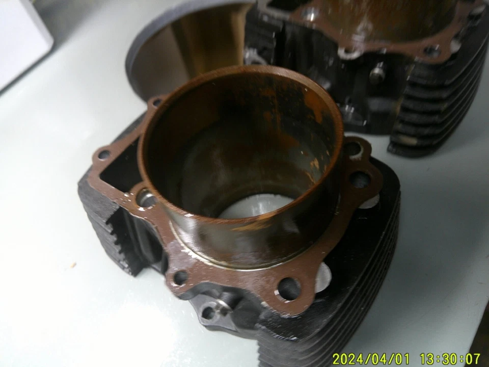 1996 Kawasaki VN1500D1 CYLINDERS VN1500 D1/D2 1996-1997 ORIGINAL KAWI VN 1500 - Image 3 of 4