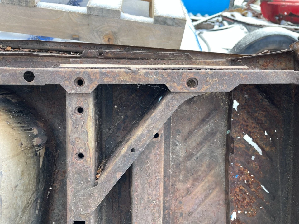 Coronet 1966 clip trasero marco riel cenefa trasera carrocería B reparación muy limpio 67 66 Foto 2 de 4