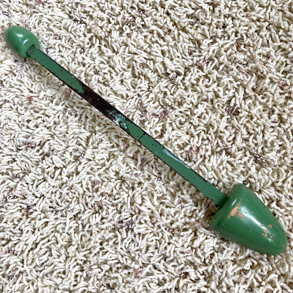 Camilla molde madera verde y metal forma de inserción de árbol de zapatos antigua vintage Foto 2 de 4