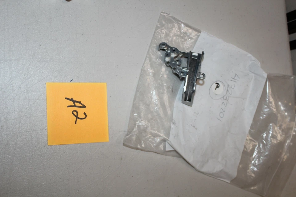 HUSQVARNA VIKING lever THREAD TAKE UP , SHIELD, THREAD GUIDE NEW - Image 2 of 4