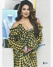 PRIYANKA CHOPRA JONAS SEXY ACTRESS SIGNED 8x10 PHOTO 2 PROOF BECKETT COA BAS