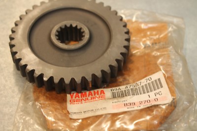 NOS Yamaha Bottom 37T Sprocket Chain Driven V-Max VMAX PN 89A-49587-70