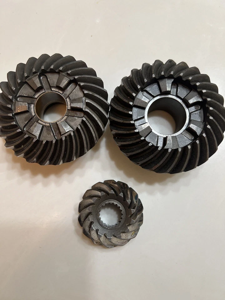 336561 435086 337524 Evinrude Fwd Rev Pinion Gears Foto 3 de 4