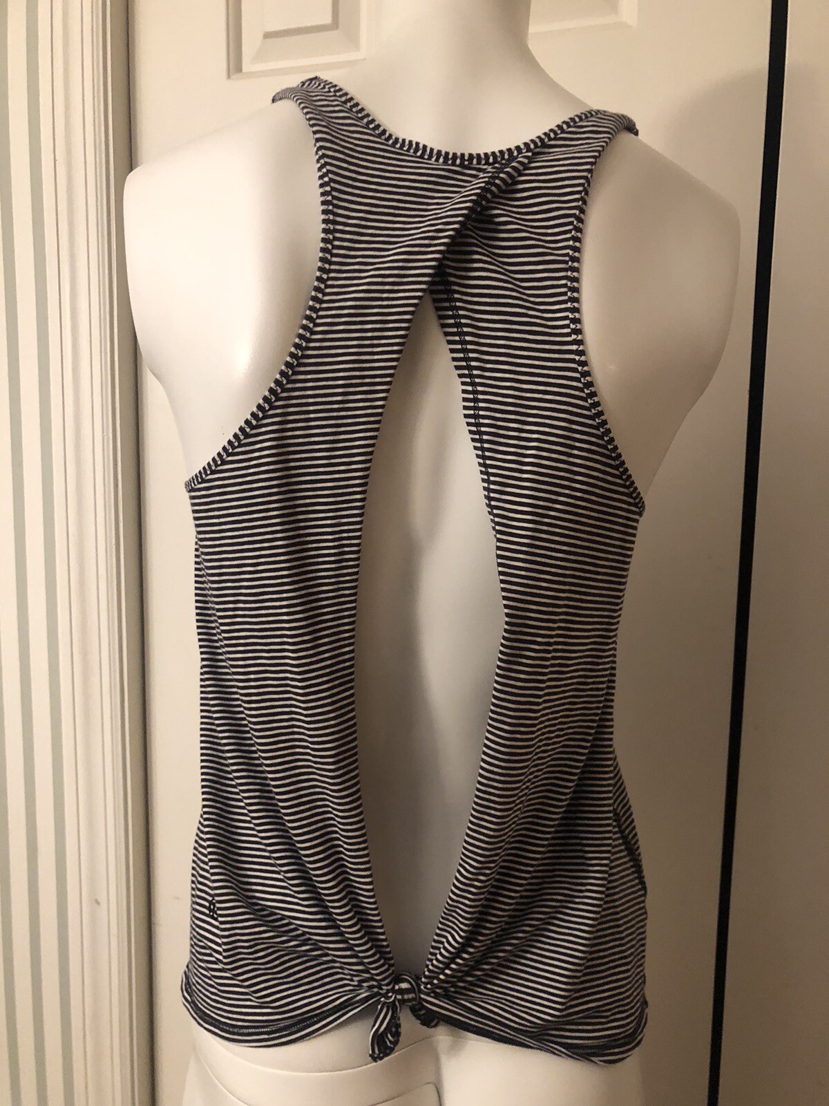 Open Side Racerback Men's Lululemon XS Tie Back Tank Racerback Black White Stripe | eBay