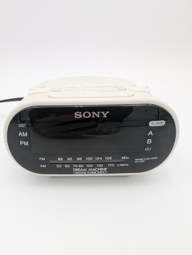 Sony Dream Machine ICF-C318 FM/AM radio orologio doppia sveglia ora automatica luce diurna - Foto 3 di 21