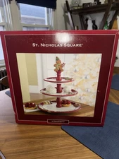 RARE ST. Nicholas Square 3 Tiered Christmas Gingerbread Man Server NEW