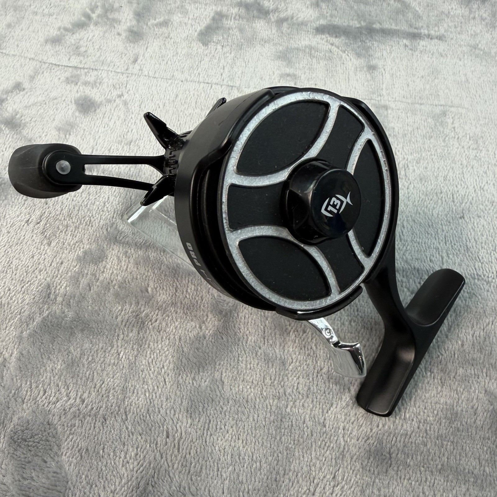 13 Fishing Freefall Ghost Aluminum Ice Reel The Snitch Pro Left Hand   B240