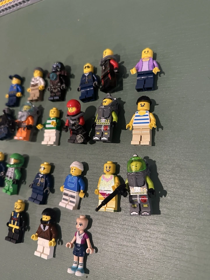 Lote de 21 minifiguras Lego City Friends Chima vintage Foto 2 de 2