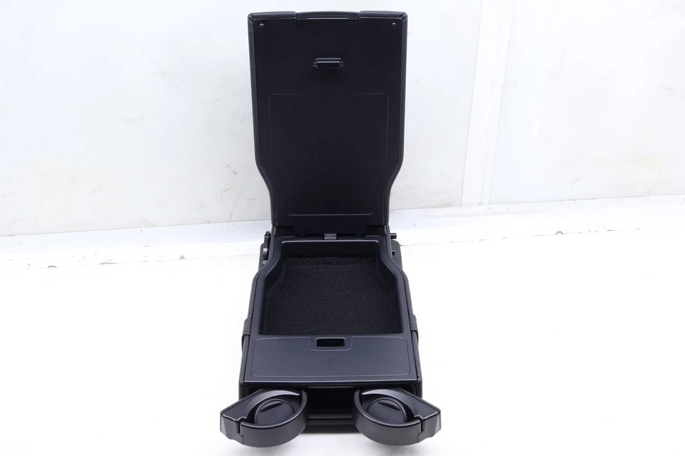 2015-2021 MERCEDES-BENZ C63 AMG S - REAR Center SEAT Armrest / CUP Holder - Image 3 of 4