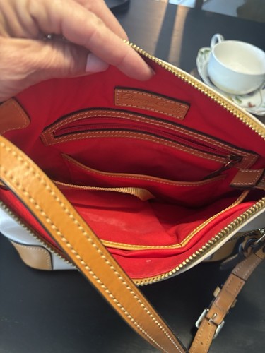 Dooney & Bourke Handbag Wexford Smooth Leather Crossbody Bag AUTHENTIC. - Picture 5 of 8
