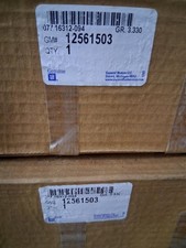 Fuel Injection Fuel Rail Cover New Genuine Gm Oem 12561503