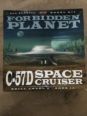 Polar Lights C-57D Space Cruiser Kit 1:144 Scale Forbidden Planet