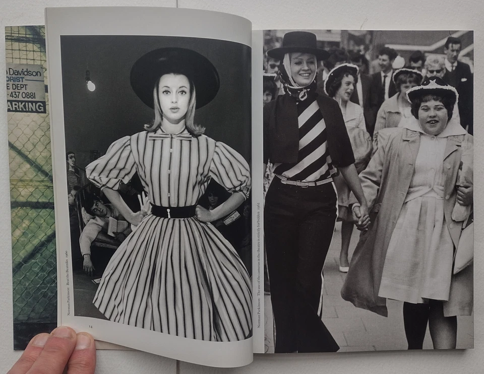 LOOK AT ME Fashion & Photography In Britain 1st ed 1998 RARE nr MINT Corinne Day - Image 3 of 4