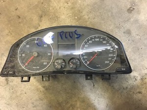 VW Golf V Plus 1.9 TDI BXF Tacho Kombiinstrument für Schaltgetriebe 1K0920864B