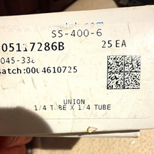 Swagelok SS-400-6 SS Straight Union 1/4in Comp x 1/4in Comp Lot of 25