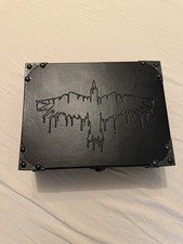 Mono Inc. Limitierte Welcome to Hell Fanbox (ohne Gürtelschnalle)