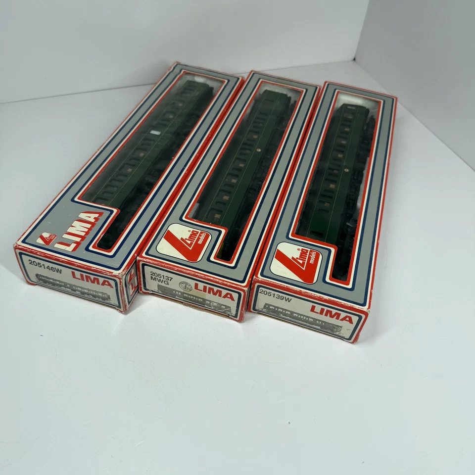 OO Scale Lima BR Green Class 117 Diesel 3 Car Set 205137MWG 205139W 205146W Loco - Image 2 of 4