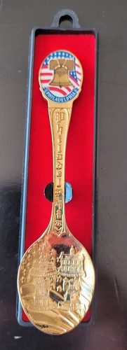 PHILADELPHIA ICONIC LIBERTY BELL DESIGN SOUVENIR MINI SPOON