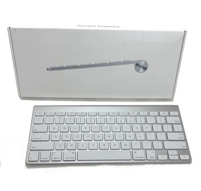 Apple Wireless Keyboard MC 184LL B Blue Tooth Enabled