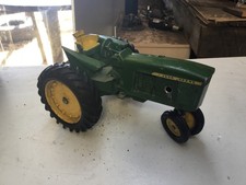 1/16 original tractor 3010/3020 wide rears nf john deere ertl 1960  s