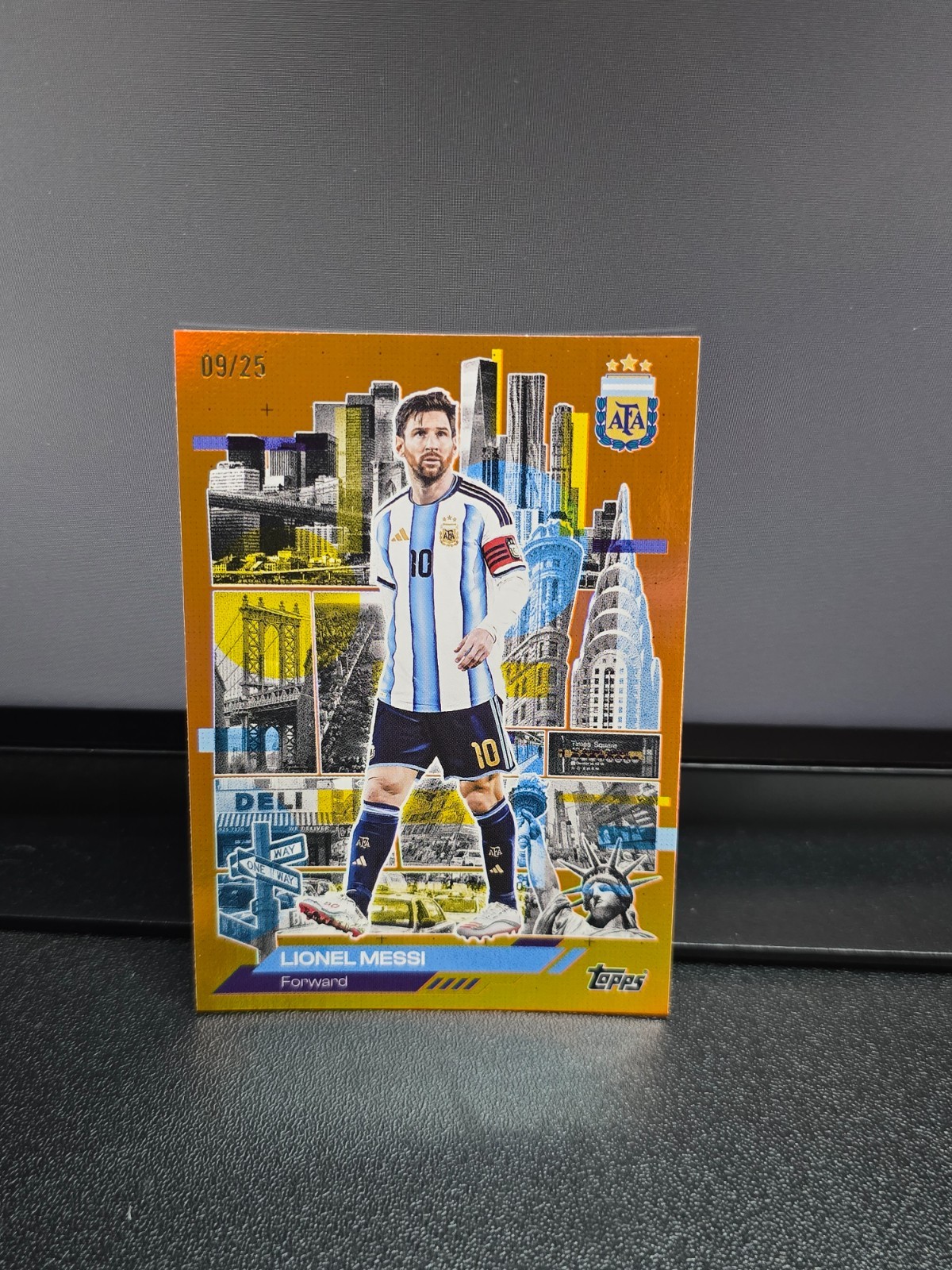 2026 Topps Argentina team set AFA in the Apple-Lionel Messi-Orange refractor /25