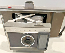 Vintage 1960  s Polaroid Land Camera Model J66 Clean Untested