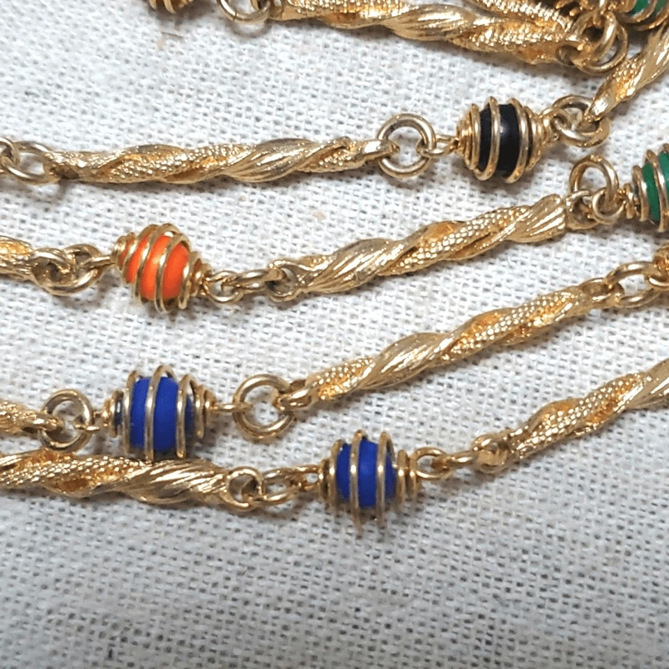 Collar de piedras preciosas enjauladas Londres chapado en oro 18k vintage años 60 Foto 3 de 4