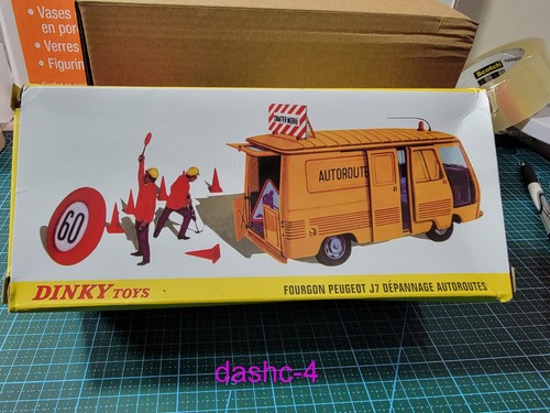 Dinky Toys Fourgon Peugeot J7 Depannage Autoroutes gebraucht - Bild 13 von 15