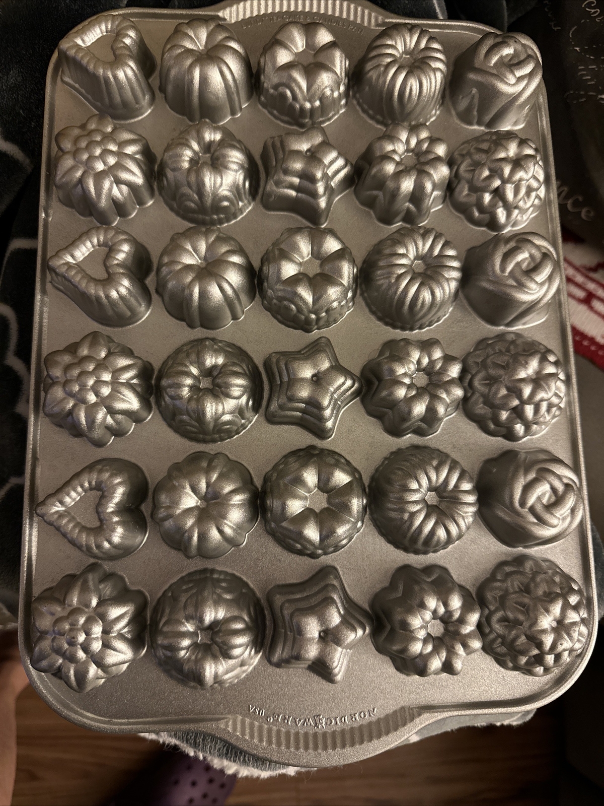 Nordic Ware Bundt Tea Cake and Candies Pan Cast Aluminum Baking Mold 30