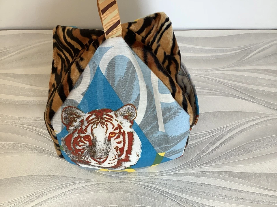 Jungle Wild Cats XL iPad Pro Tablet cushion Beanbag stand Switch, kindle Holder - Image 4 of 4