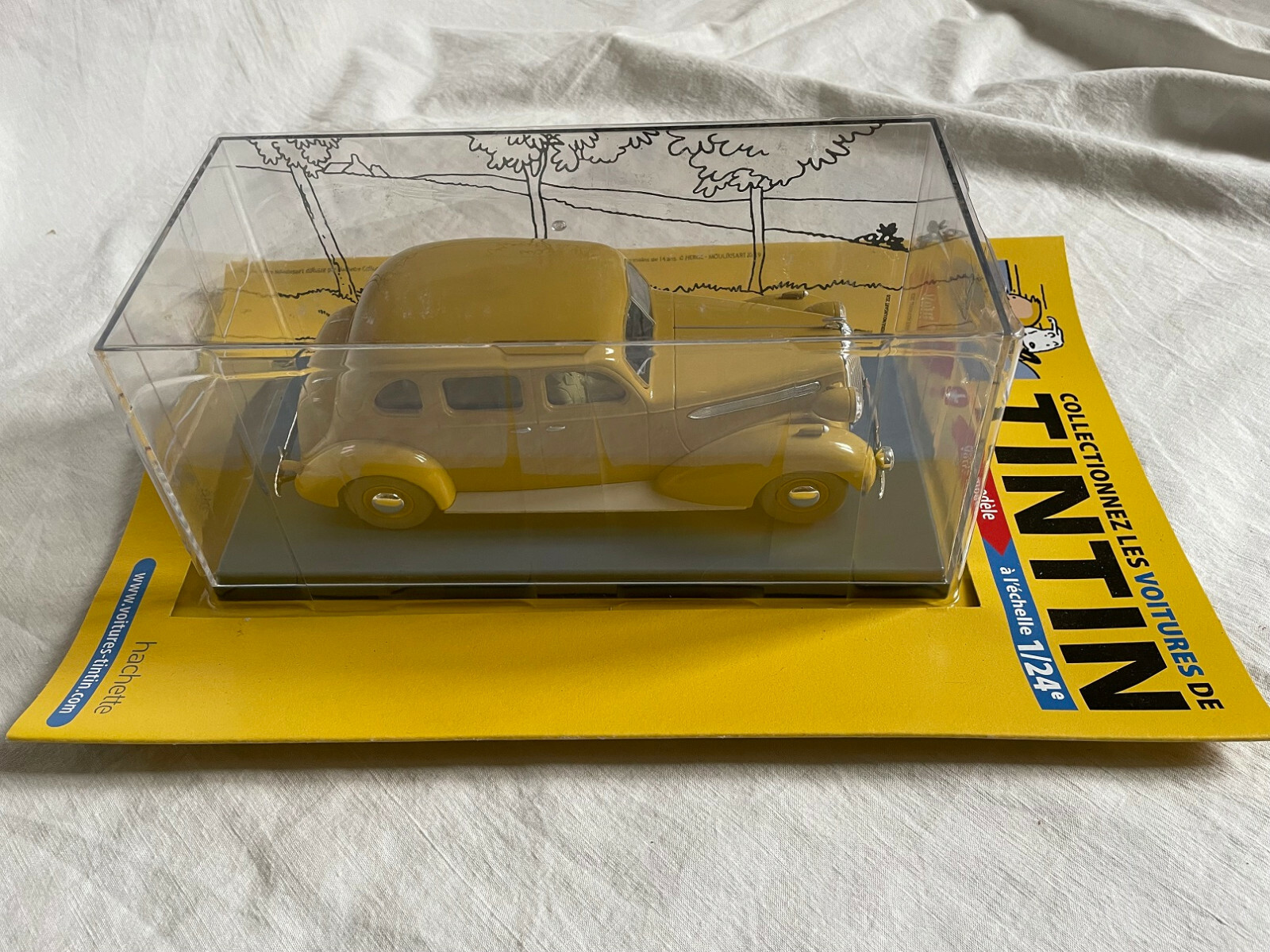 En Voiture Tintin Atlas 12 Cabirolet  Les Sept Boules De Cristal Figurines Comicshop 21397 21397 Lef4 Hy