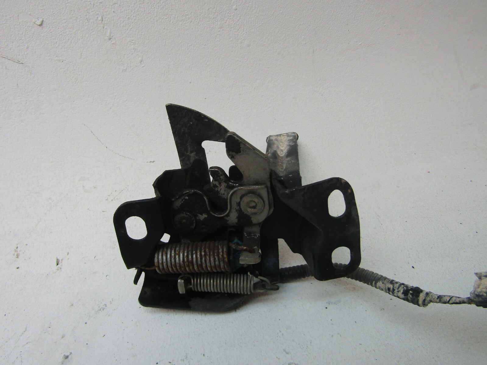 Hood Lock Latch Focus 2013 2018 Ford Front Safety Release Handle Lever OEM