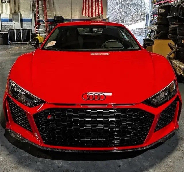 Audi R8 Gen.2 facelift Carbon Fiber splitter / Front Spoiler 
