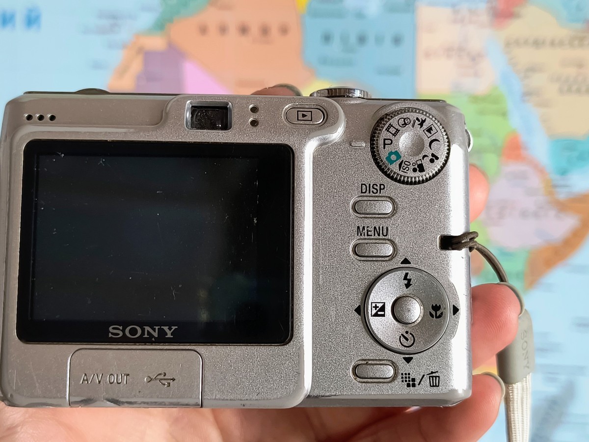 SONY Cyber-shot DSC-W35 7.2メガピクセル Sony Cyber-Shot DSC-W35 7.2MP Digital Camera - Silver Fully