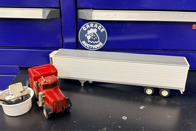 Utility 48' Thermo King Reefer Van Trailer Truck Miniatures 1:48 Scale Model