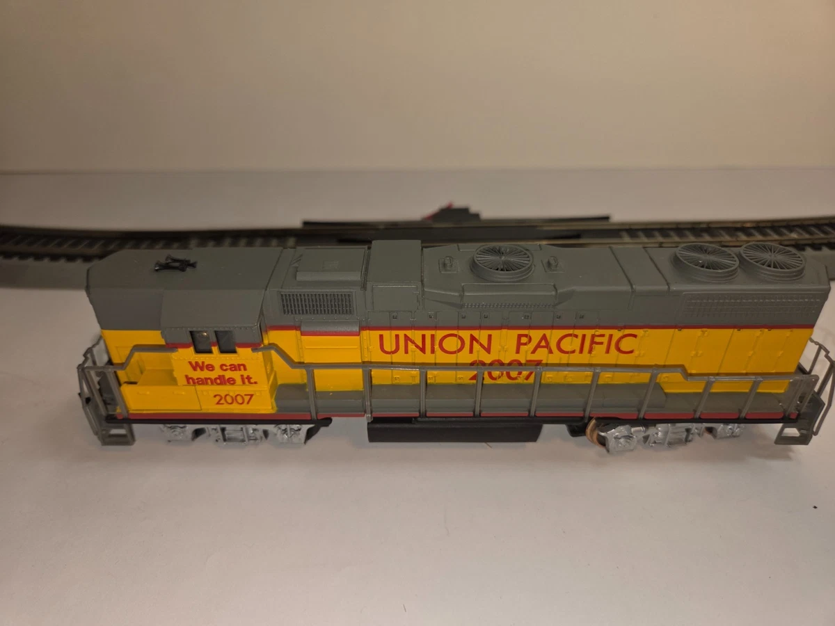 Life-Like Union Pacific Railroad Yellow HO Model Railroad