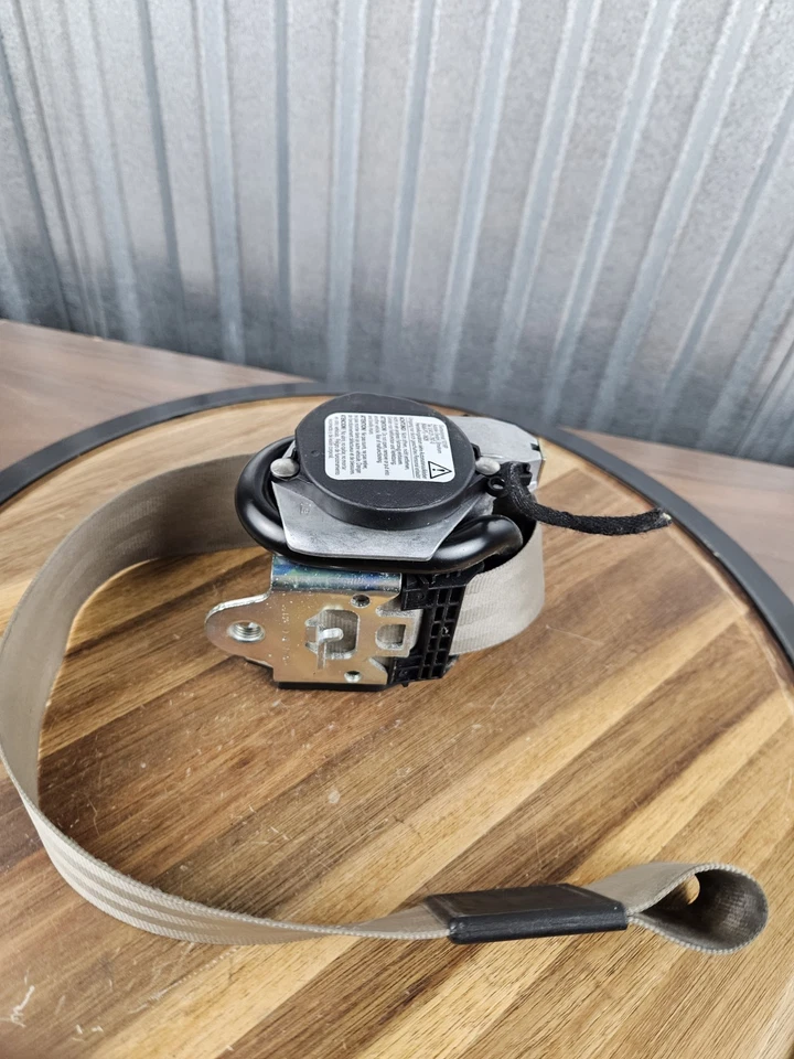 AUDI A4 2005 convertible cinturón de seguridad delantero izquierdo lado del conductor beige Foto 4 de 4