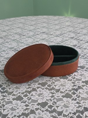Daines & Hathaway England Handmade Fine Leather Lidded Oval Box Suede Lining Vtg