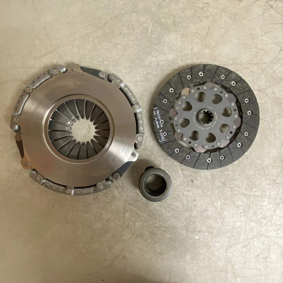 Kit de embrague LuK 03-011 RepSet para BMW E30 E36 325i 325is E28 E34 525i 528e Foto 3 de 4