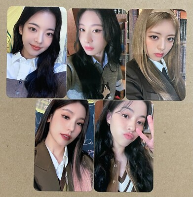 ITZY 2023 SEASONS GREETINGS BEST FRIENDS FOREVER JYP POB PHOTOCARD