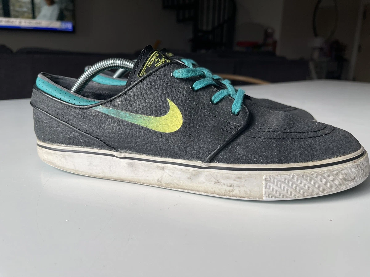 Nike SB Zoom Stefan Janoski Multi Logo Skate Shoes Mens Size 10 US 616490 031