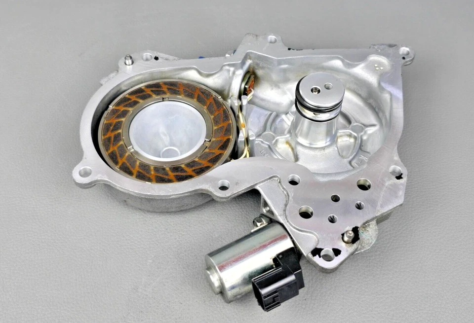 13040-JK30B NISSAN VQ35DE 350Z INFINITI M35 M45 EX35 VTC COVER & PULLEY KIT LH - Imagem 2 de 4