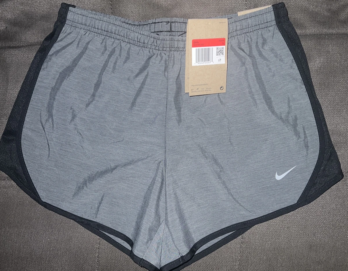 Nike girls dry tempo cheap shorts
