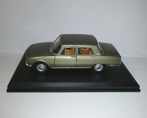 ALFA ROMEO 1750 1978 QUATTRORUOTE SCALA 1/24 - Foto 2 di 5