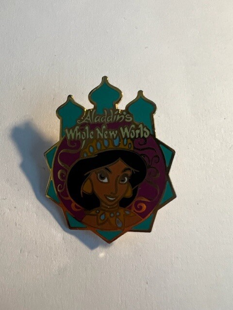 TDS Jasmine A Whole New World Game Prize Aladdin 2005 Disney Pin (A3)