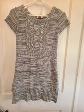 l.e.i. Women’s short Sweater,  Dress Gray White Size small