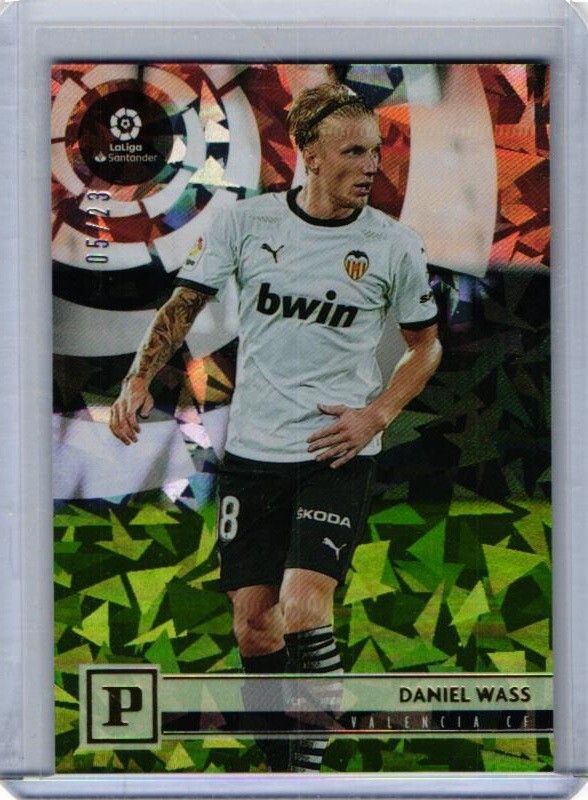 2020-21 Panini Chronicles Orange /23 Daniel Wass #24