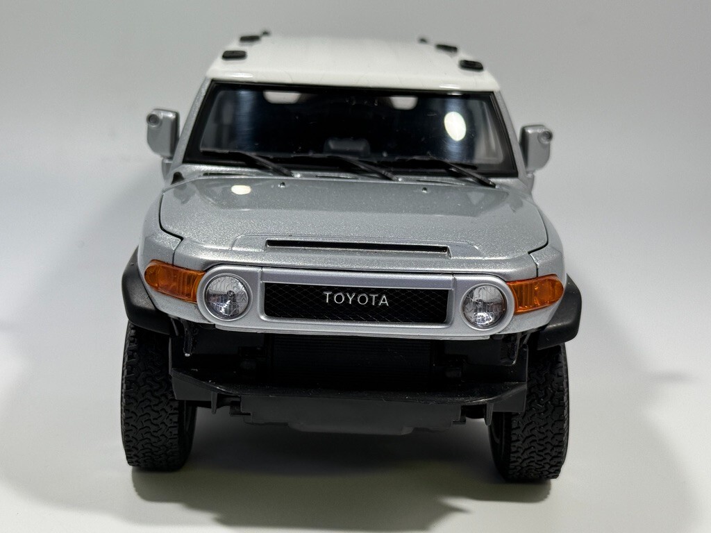 希少！【 AUTOart MILLENNIUM 】 トヨタ FJ クルーザー 京商 オートアートミレニアム トヨタ FJクルーザー ブラック 1/18