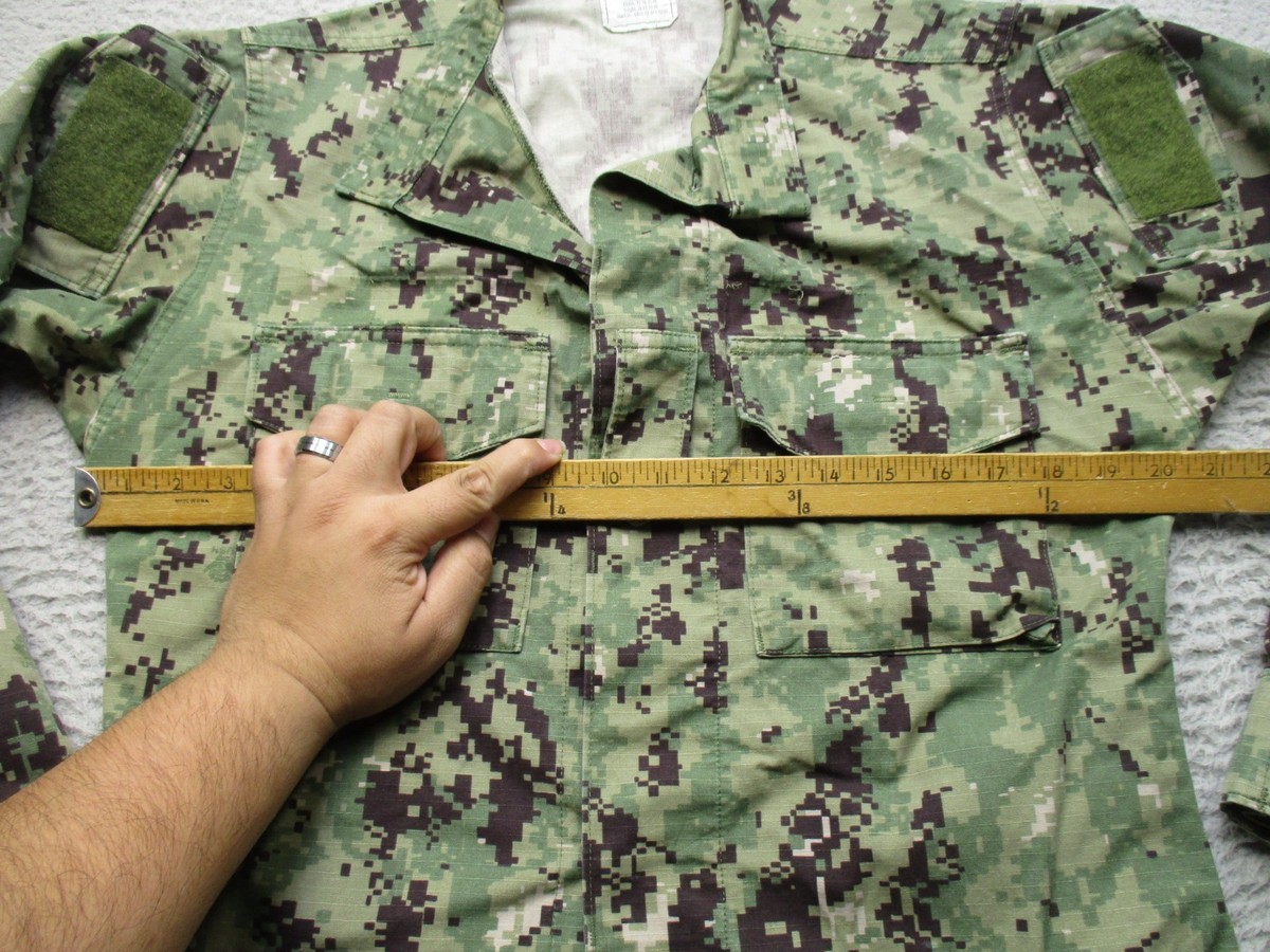 US Navy NWU Type III Jacket Mens Small Green Digital Camo Ripstop