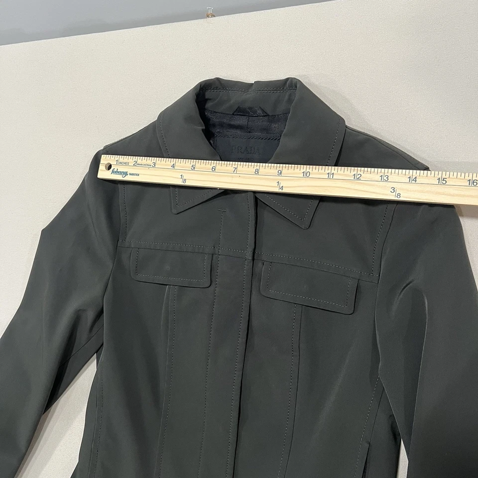 Conjunto de 2 piezas chaqueta y pantalón traje gris PRADA vintage para mujer talla 38 EE. UU. 2 Foto 4 de 4